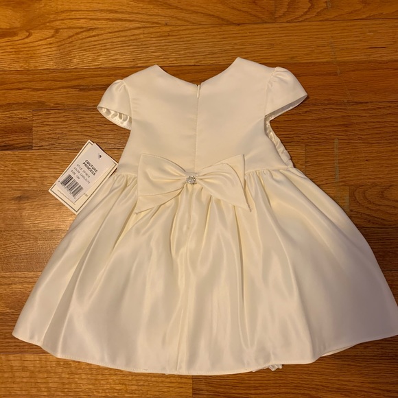 Dress - Picture 7 of 8